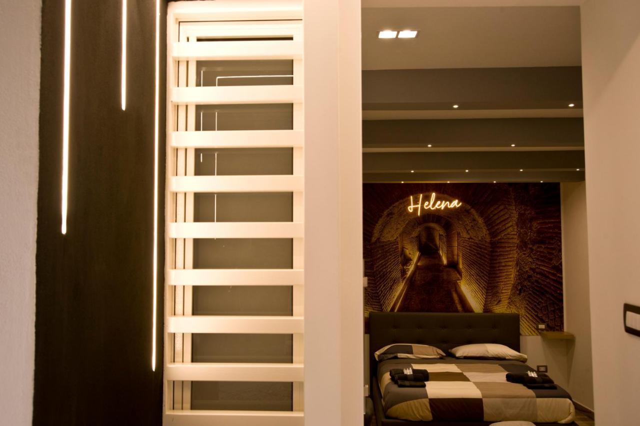 Suite Napoli Sotterranea Con Vasca Idromassaggio Naples Exterior photo