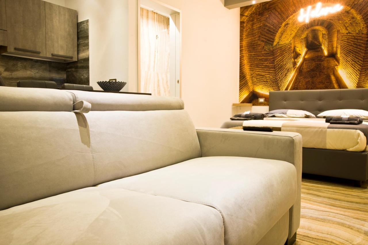 Suite Napoli Sotterranea Con Vasca Idromassaggio Naples Exterior photo