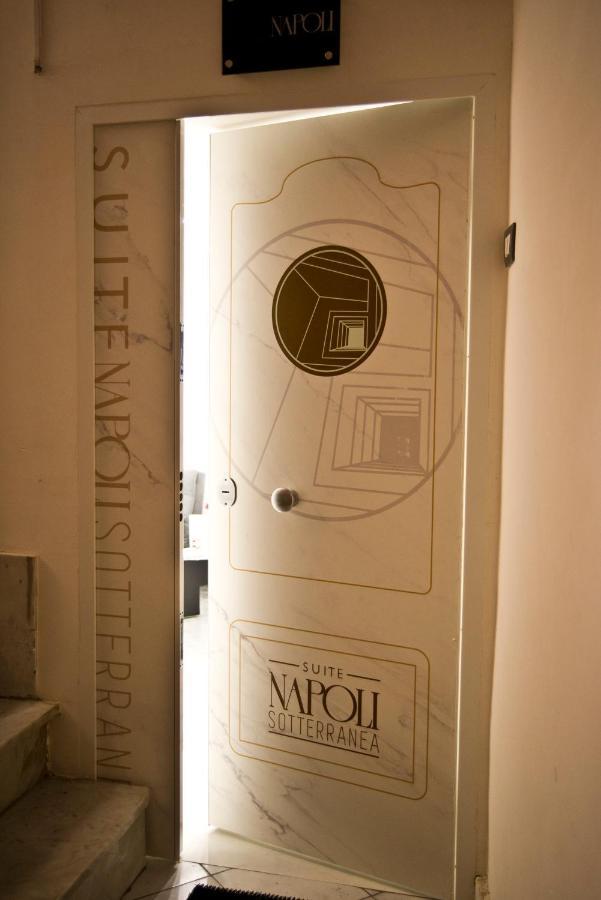 Suite Napoli Sotterranea Con Vasca Idromassaggio Naples Exterior photo