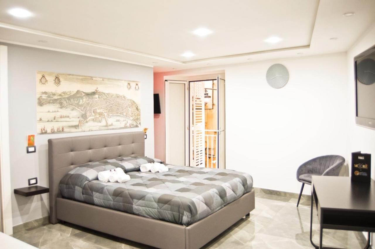 Suite Napoli Sotterranea Con Vasca Idromassaggio Naples Exterior photo