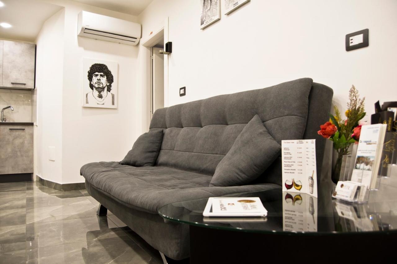 Suite Napoli Sotterranea Con Vasca Idromassaggio Naples Exterior photo